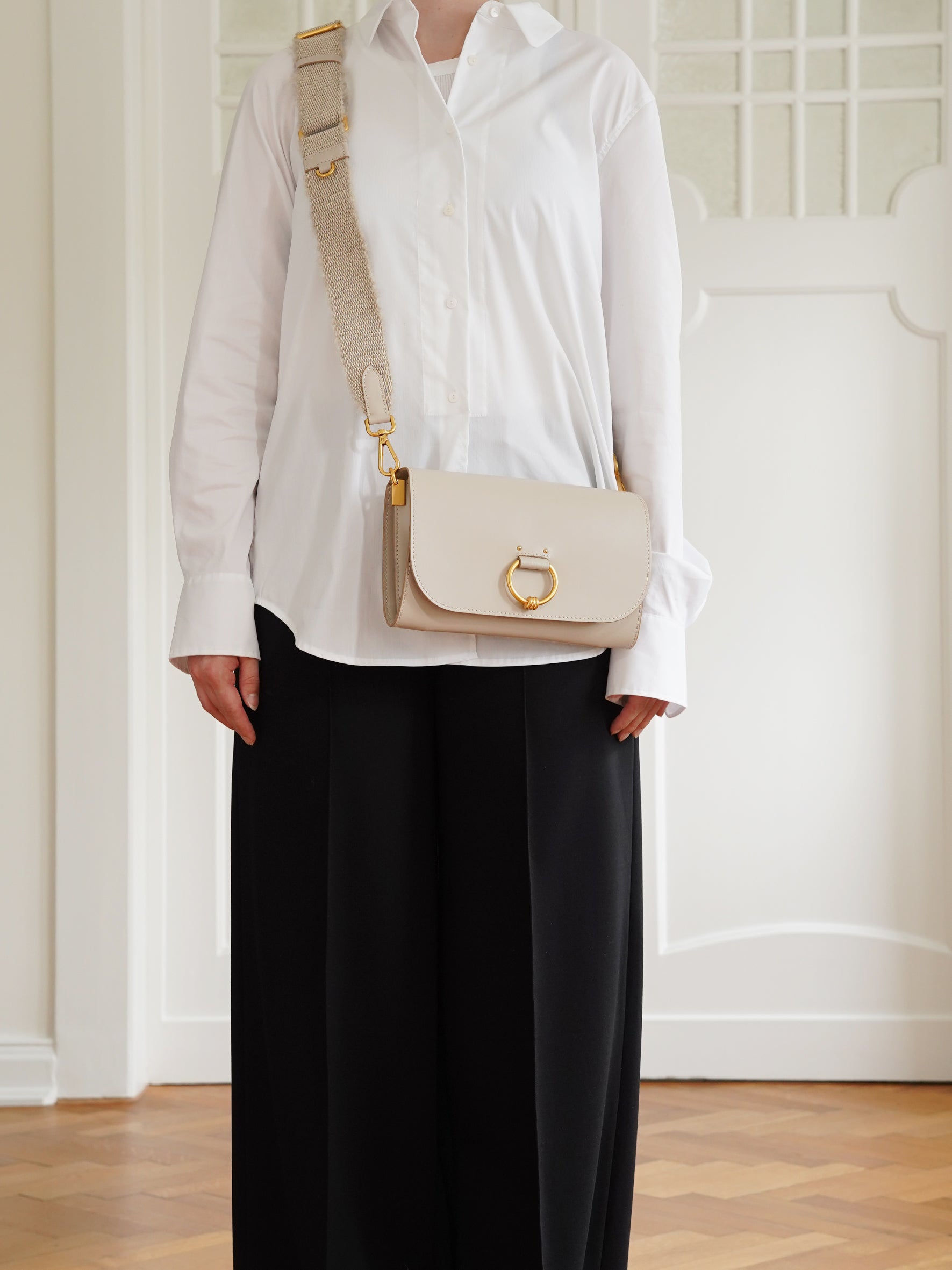 Kalkfarbene Tasche mit Cotton-Riemen